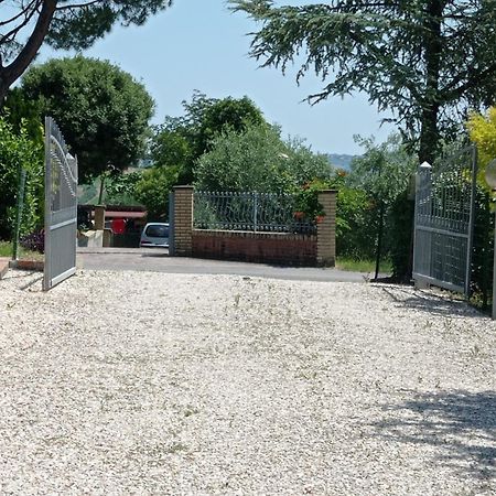 Valdiveltrica Villa Mondavio Buitenkant foto