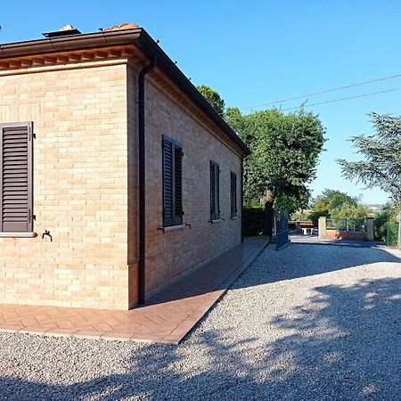 Valdiveltrica Villa Mondavio Buitenkant foto