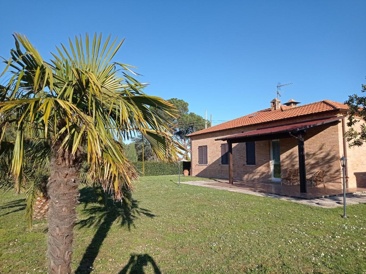 Valdiveltrica Villa Mondavio Buitenkant foto